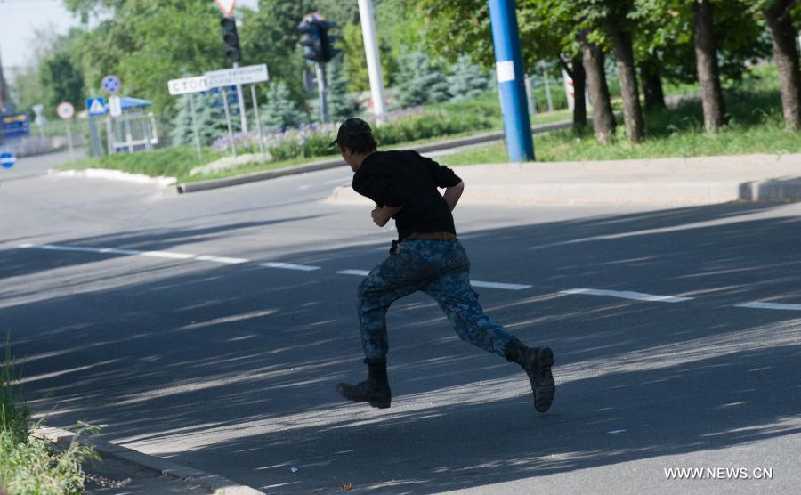 Обзор: В Донецке произошла перестрелка, мэр города призвал жителей не покидать свои дома