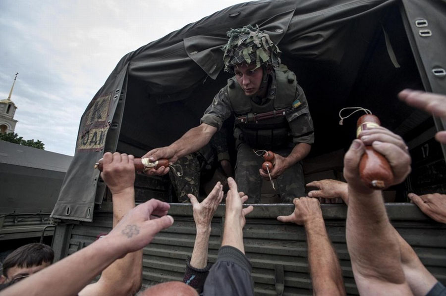 Украинские военные в Славянске и Краматорске