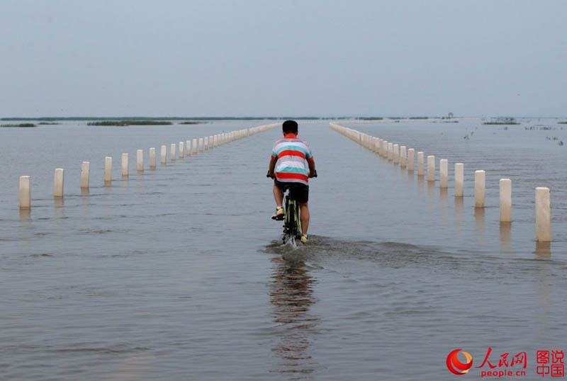 В провинции Цзянси появилась ?шоссейная дорога на воде?