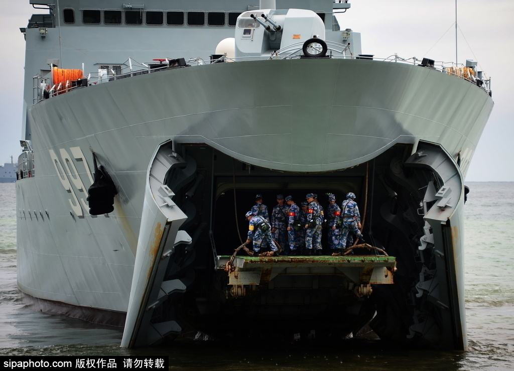 Военные России и Китая завершили совместные учения ?Морское взаимодействие-2015?