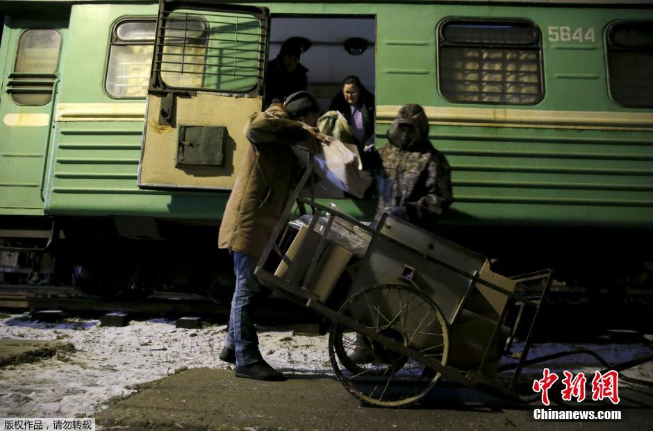 Маленький поселок на рельсах