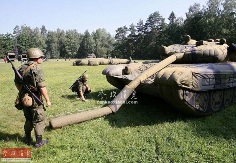 Сможете ли вы угадать, какое военное оборудование представляют эти надувные модели?