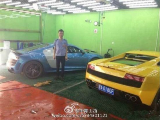 Работник АТП из Тайюаня ездит на работу на Lamborghini