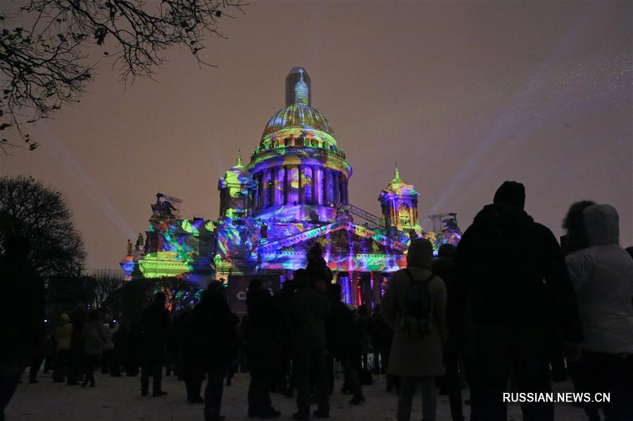 Фестиваль света в Петербурге