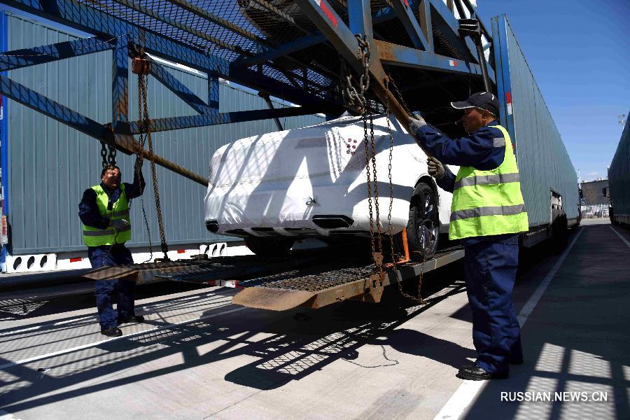 Произведенные в Китае люксовые автомобили впервые экспортируются на рынок США