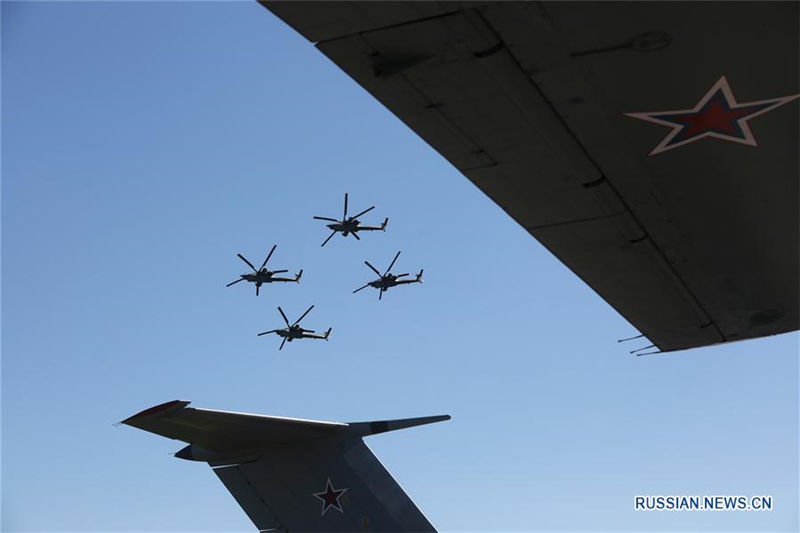 Военно-воздушный парад под Санкт-Петербургом