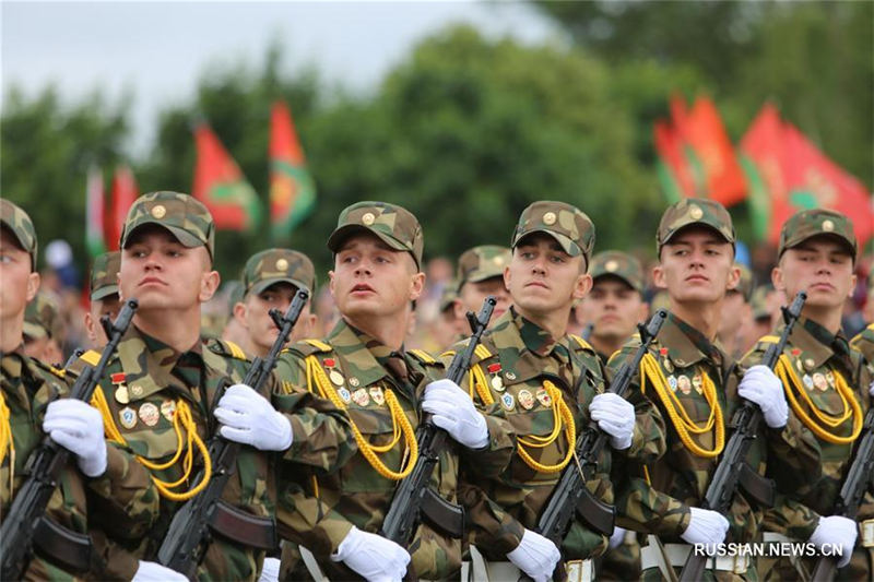 Военный парад в честь Дня независимости в Минске