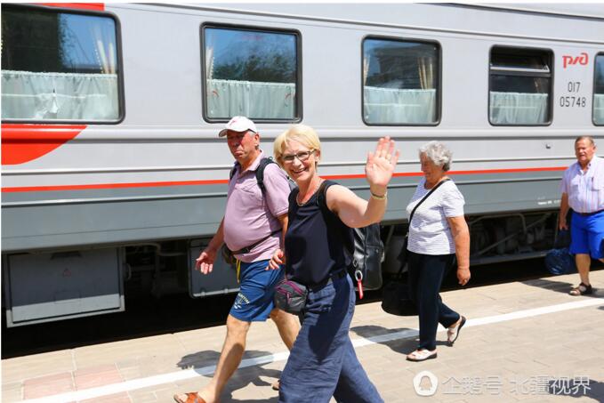 Специальный туристический поезд из Москвы в Пекин прибыл в Китай