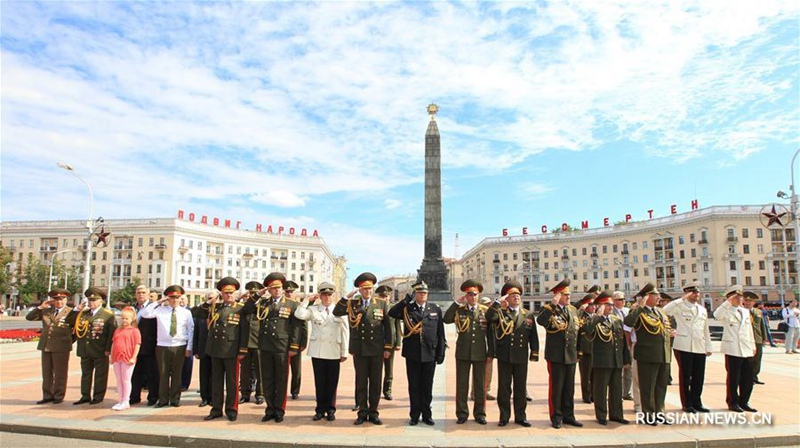 Парад спасателей и техники МЧС прошел в Минске