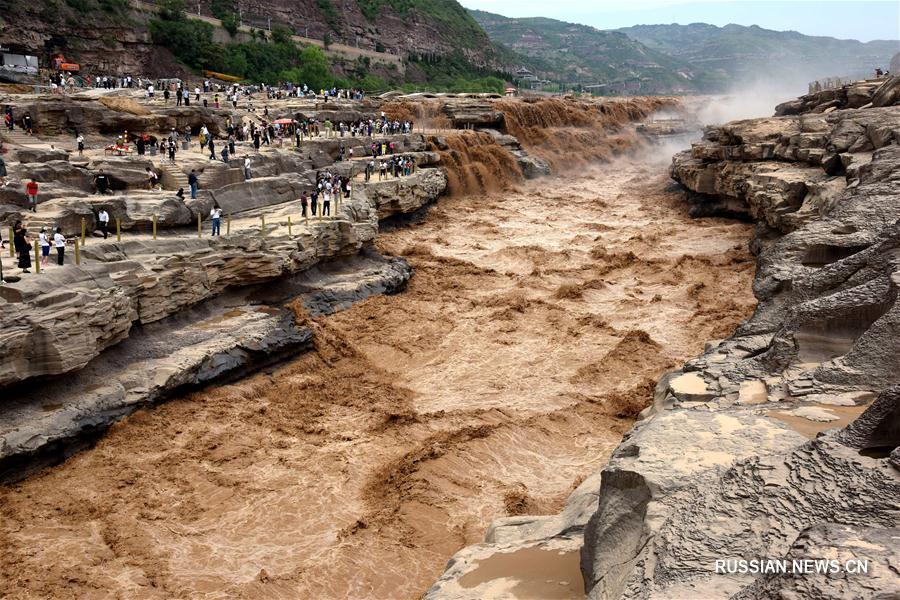 Значительно увеличился объем воды в водопаде Хукоу в бассейне реки Хуанхэ