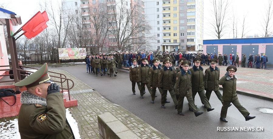 Около 11 тыс новобранцев пополнят ряды Вооруженных сил Беларуси