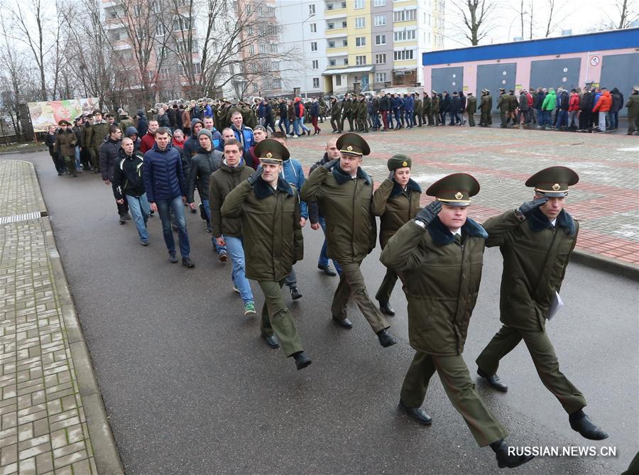 Около 11 тыс новобранцев пополнят ряды Вооруженных сил Беларуси