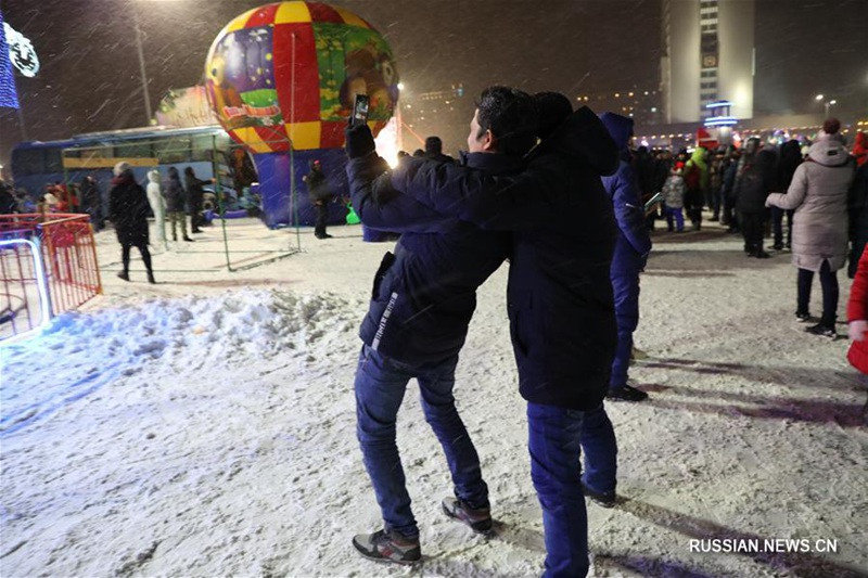 Жители Владивостока встречают 2018 год