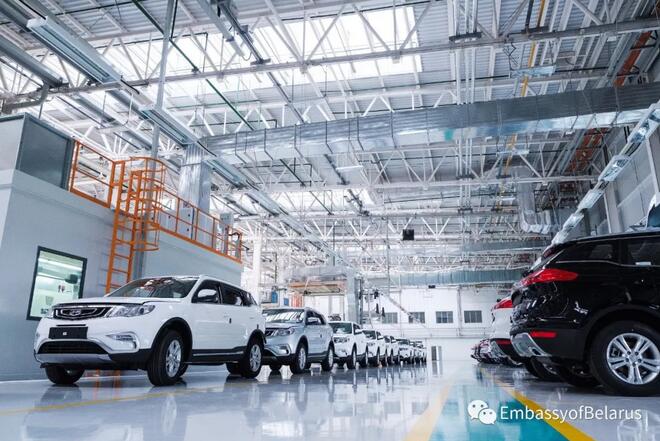 Продажи белорусско-китайского автомобиля Geely Atlas официально стартовали в России