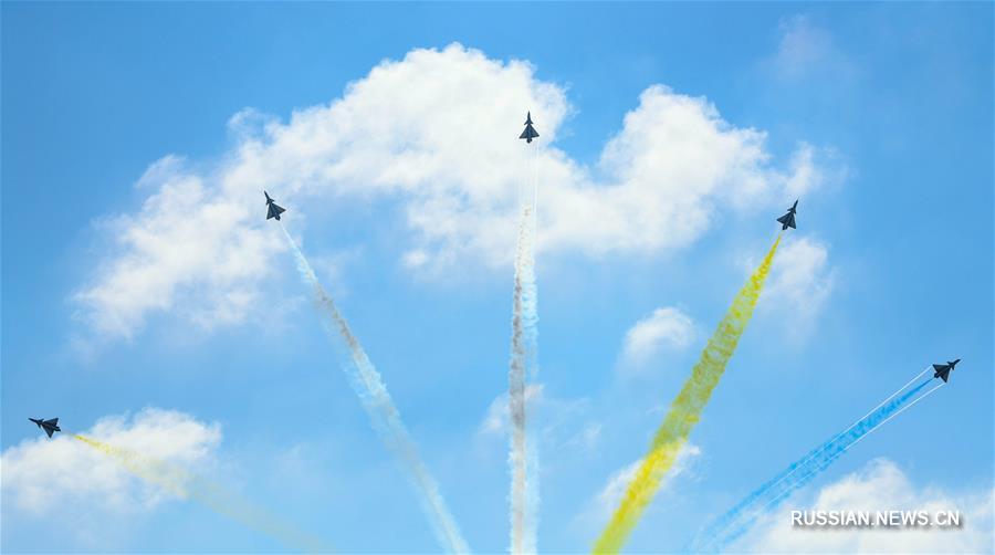 Авиашоу на Airshow China в городе Чжухай