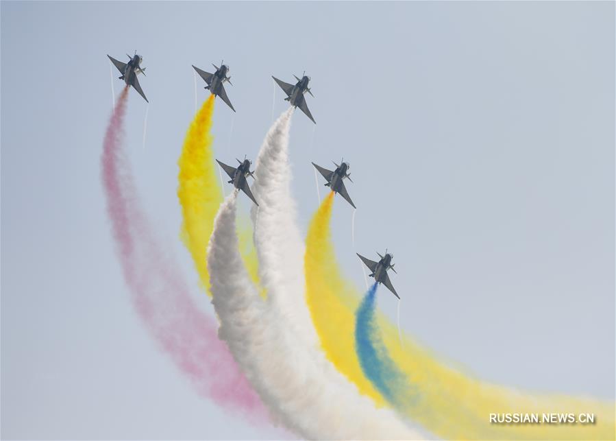 Авиашоу на Airshow China в городе Чжухай