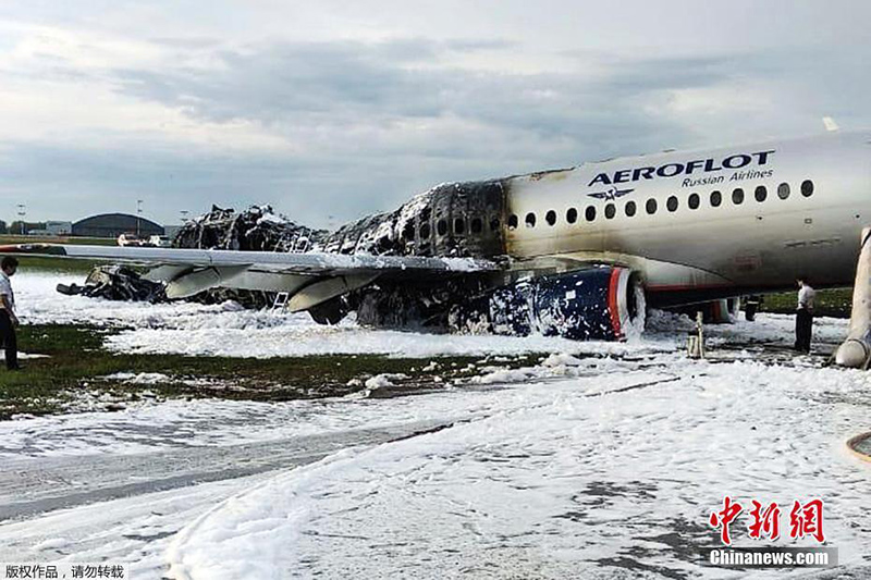 СК  РФ сообщил о 41 погибшем при ЧП в Шереметьево