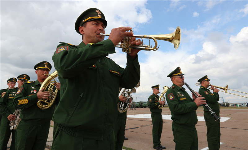 Участвующая в военных учениях ?Центр-2019? китайская армия доехала до России