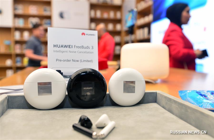 Компания Huawei представила в Кувейте беспроводные наушники