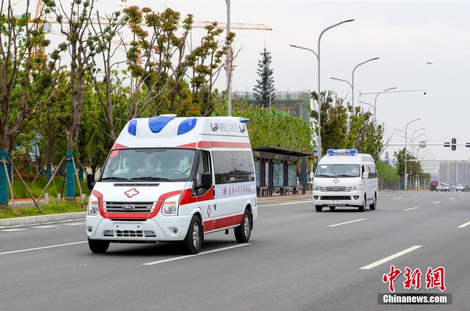 Последние пациенты перевезены из больницы Лэйшэньшань в Ухане