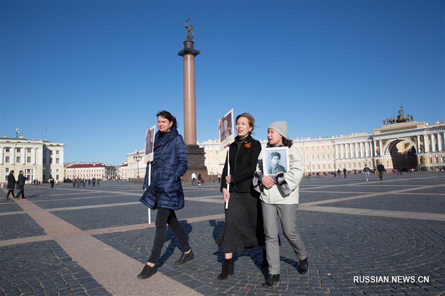 В День Победы жители Петербурга вместо массовых мероприятий вышли на прогулки