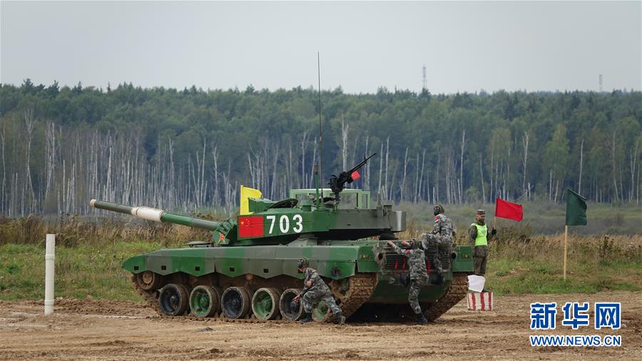 Сборная Китая вышла в полуфинал соревнований по танковому биатлону в рамках ?АрМИ-2020?