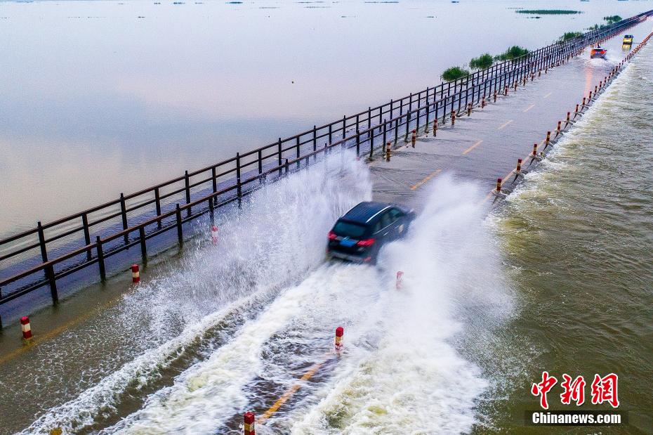 В Цзянси снова появилось "водное шоссе"