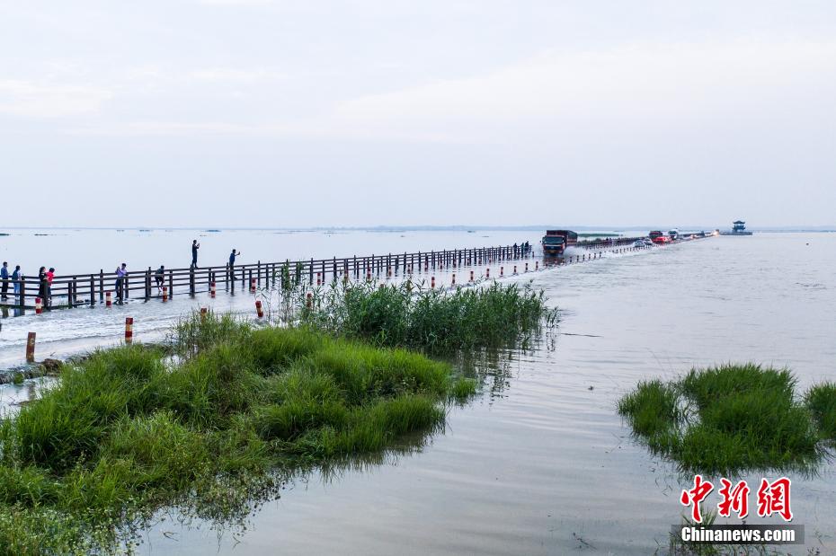 В Цзянси снова появилось "водное шоссе"