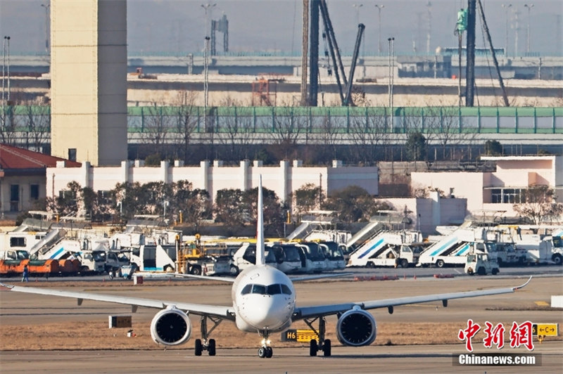 Китайский пассажирский самолет C919 совершил первый полет в Новом году Кролика