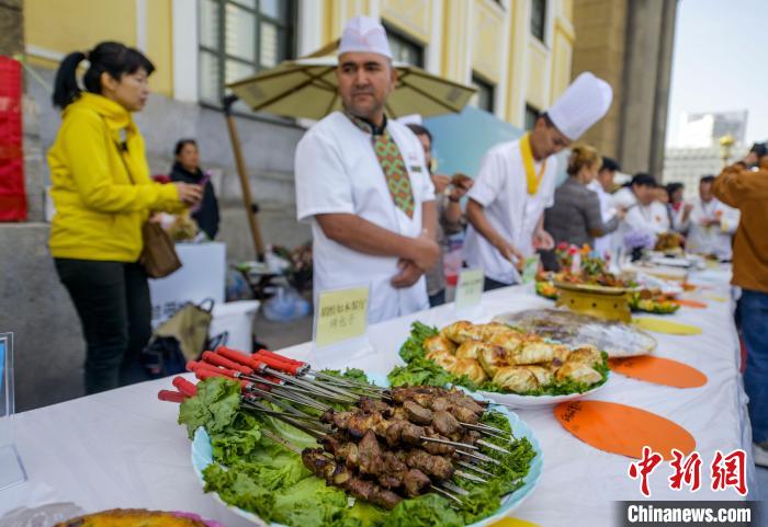 В Урумчи прошел кулинарный конкурс