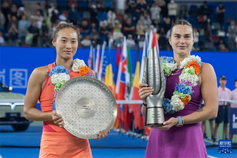 Чжэн Циньвэнь заняла второе место на Открытом чемпионате Уханя по теннису