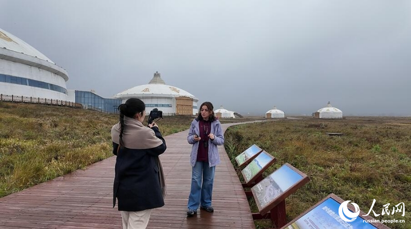 Журналисты иностранных СМИ раскрыли секрет экологического восстановления пастбища Чилэчуань