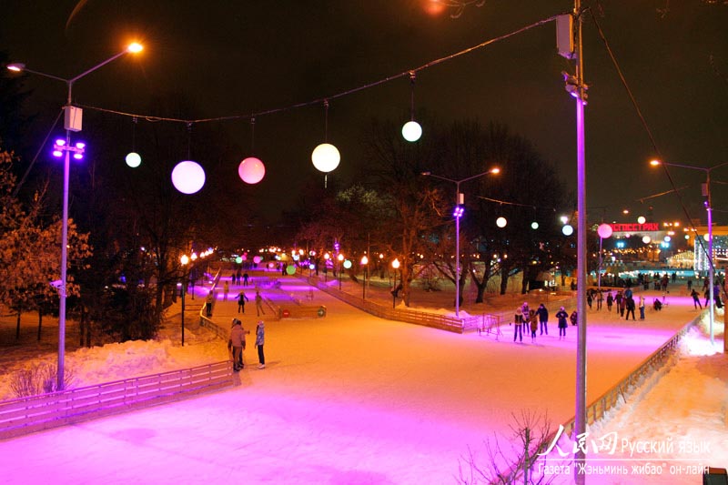 Самый большой в Европе каток в парке им. Горького в Москве (16)