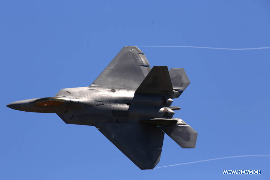 Истребитель F-22A "Раптор" на международном авиационно-космическом салоне в Мельбурне (2)