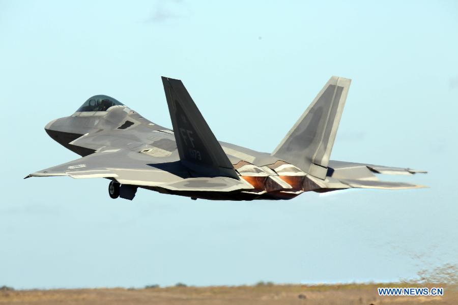 Истребитель F-22A "Раптор" на международном авиационно-космическом салоне в Мельбурне (9)