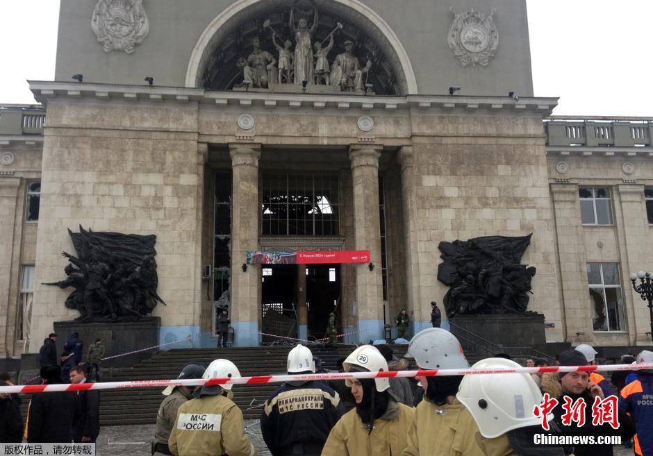 При взрыве в Волгограде погибли не менее 13 человек, возбуждено дело по статье "теракт" (4)