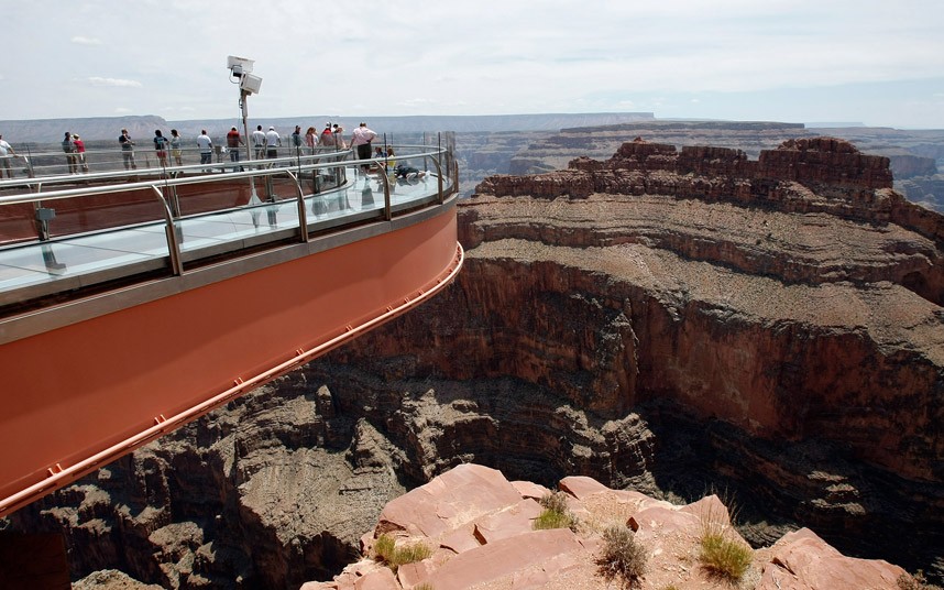 Смотровая площадка Grand Canyon Skywalk в Гранд-Каньоне (США).