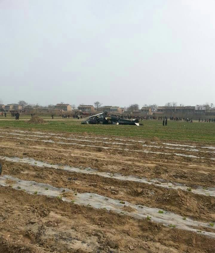 В Северо-Западном Китае разбился военный вертолет (3)