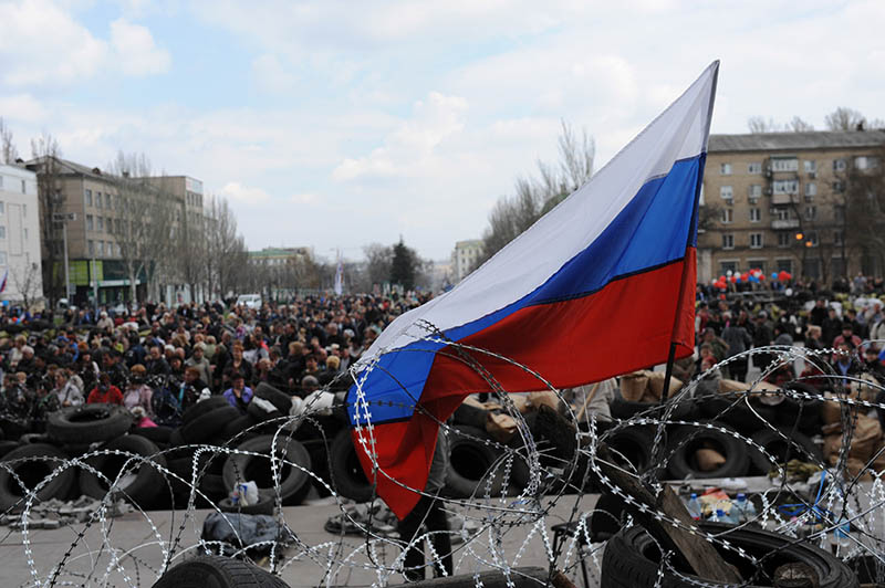 Противники Евромайдана по-прежнему контролируют здание Донецкой областной администрации (3)